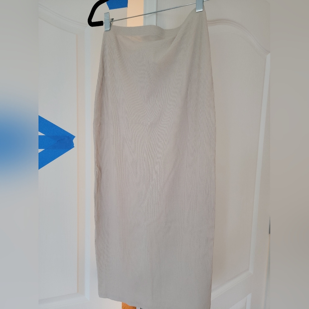 NWOT H&M ribbed maternity midi skirt size small